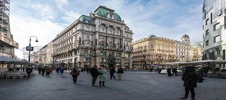 Historic façades and pedestrians near Graben in Vienna’s Innere Stadt