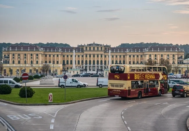 Big Bus Hop On Hop Off Sightseeing Tour