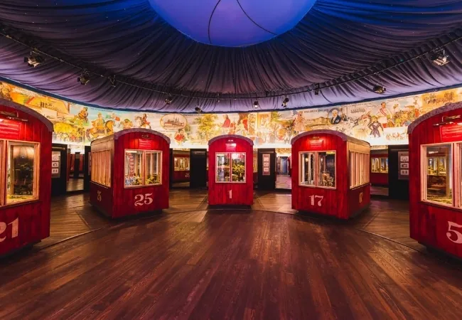 Giant Ferris Wheel Ride In Vienna