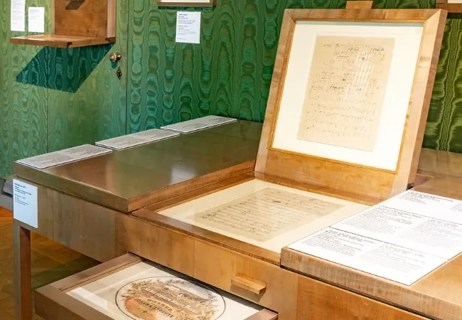 Johann Strauss Apartment