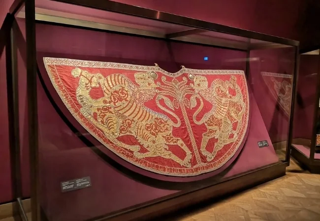 The Imperial Treasury Kaiserliche Schatzkammer 