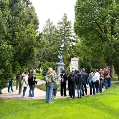 Vienna Central Cemetery Famous Graves Guided Tour Only In German Language 
