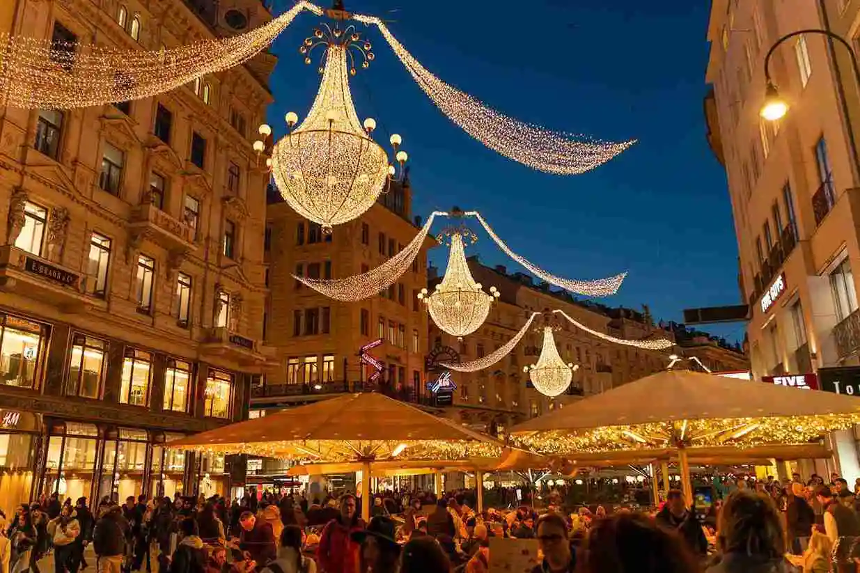 Ang Iyong Bisperas ng Bagong Taon sa Vienna: Mga Pagdiriwang at Pagpaplano
